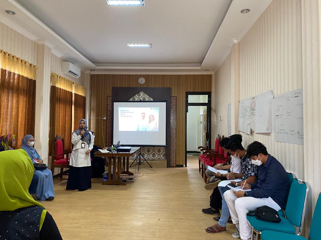 Kelas Edukasi Kesehatan Pranikah dan Prakonsepsi Calon Pengantin Di KUA Kecamatan  Gombong