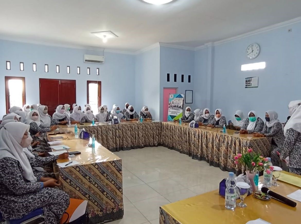SOSIALISASI PENERIMAAN MAHASISWA BARU (PMB) PROGRAM STUDI KEBIDANAN UNIVERSITAS MUHAMMADIYAH GOMBONG DI BEBERAPA CABANG IBI TAHUN 2022