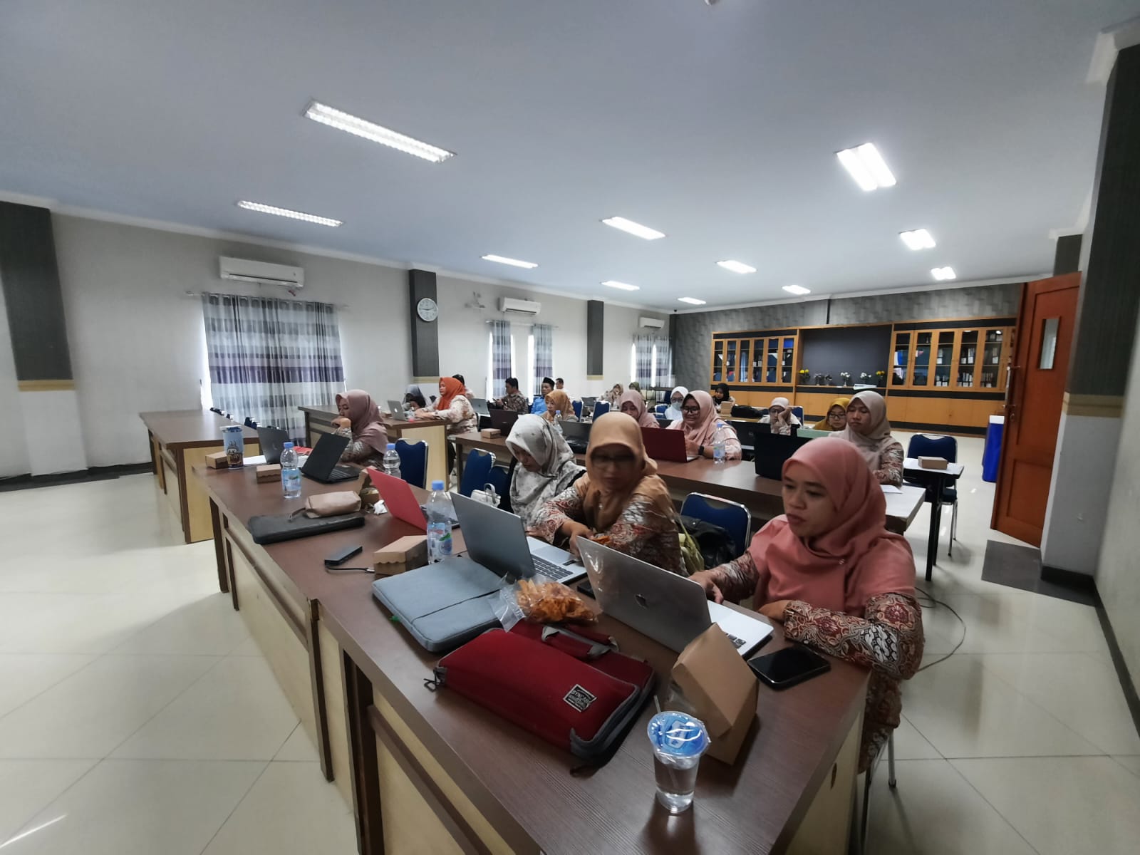 RAPAT EVALUASI PEMBELAJARAN SEMESTER GENAP TA 2024/2025